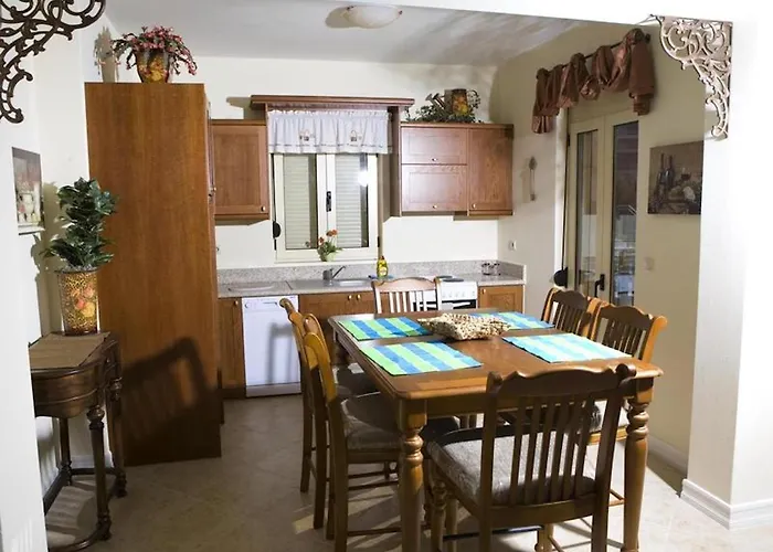 Beautiful Holiday House For 10 Persons, With Swimming Pool