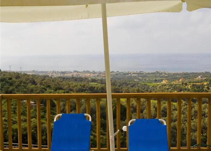 Beautiful Holiday House For 10 Persons, With Swimming Pool